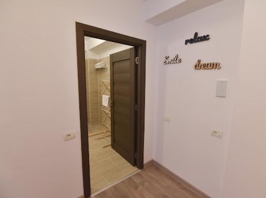 ナボダリRadu Studio Mamaia Nordアパートメント エクステリア 写真